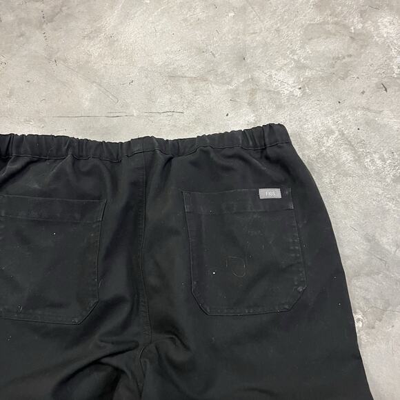 FIGS Pisco Basic Scrub Pants Large (32x31.5”) Black Technical Collection - Picture 8 of 9